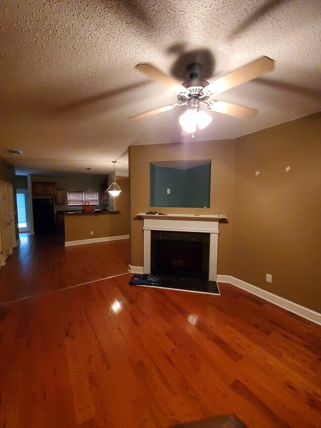 7063 Galloway Pt