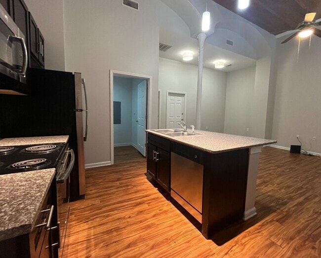 Lofts at Poplar Pointe