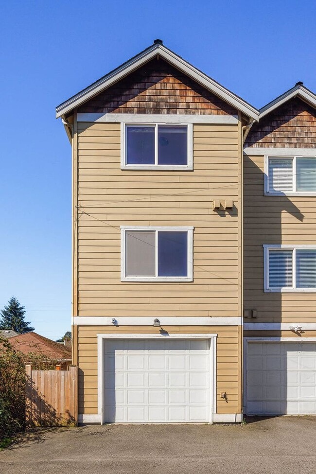 Photo - 1619 SW Barton St