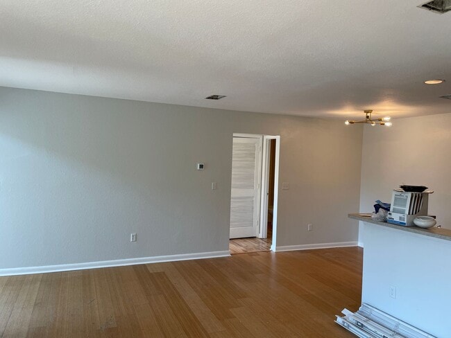 Photo - Mt Pleasant Aprtment