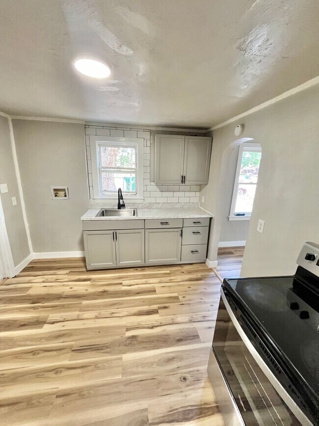 Photo - 2101 W 17th St Unit A