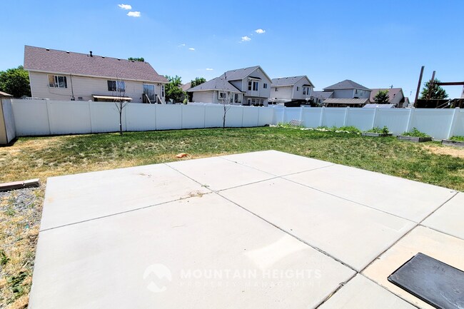 Photo - Beautifully Updated 4BR Home & Large Fenced Yard!