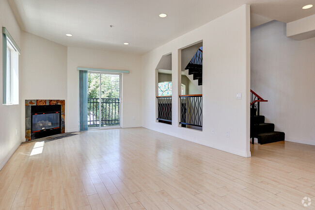 Living room - 1625 W 207th St Unit #C Rental