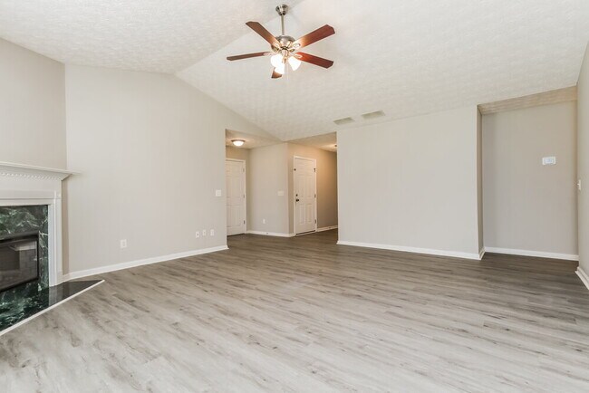 Photo - 90 Dylans Ct