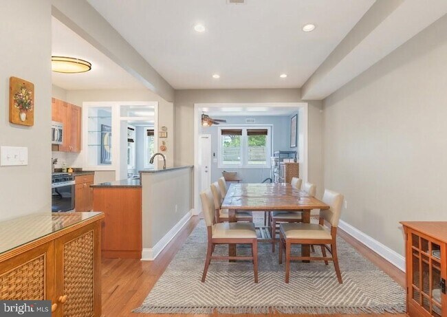 Photo - 116 V St NW