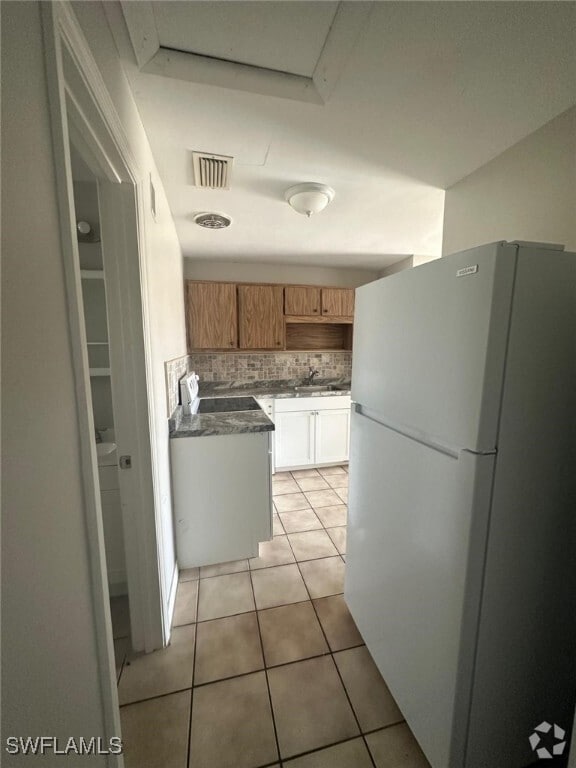 Building Photo - 4828 Marine Dr Rental
