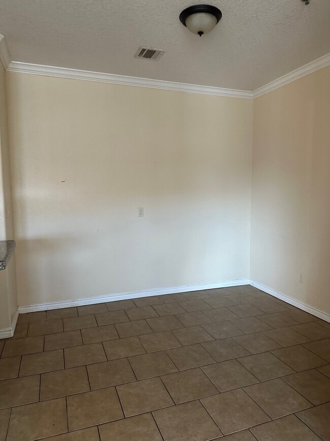 Photo - 107 Oak Park Dr Unit 0