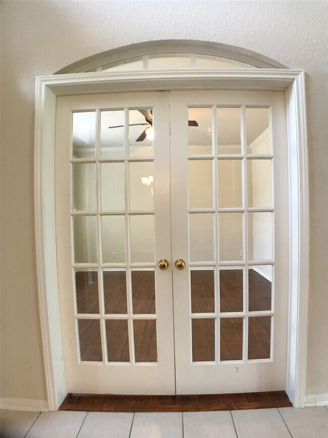 Photo - 6323 Sunset Cove Ln