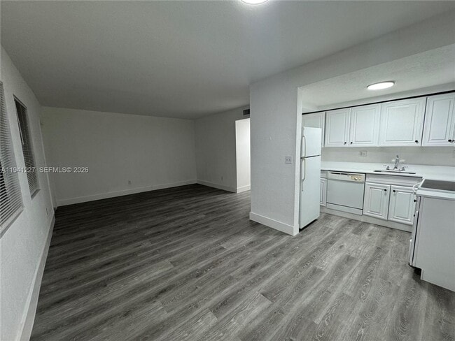 Photo - 1525 NE 135th St Unit 13