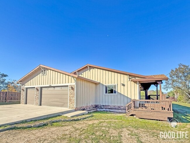 Building Photo - Updated 4BD/3.5BA Rental With 3-Car Garage in Menifee