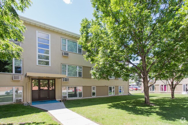 Highland Manor Apartments - Highland Manor Apartments