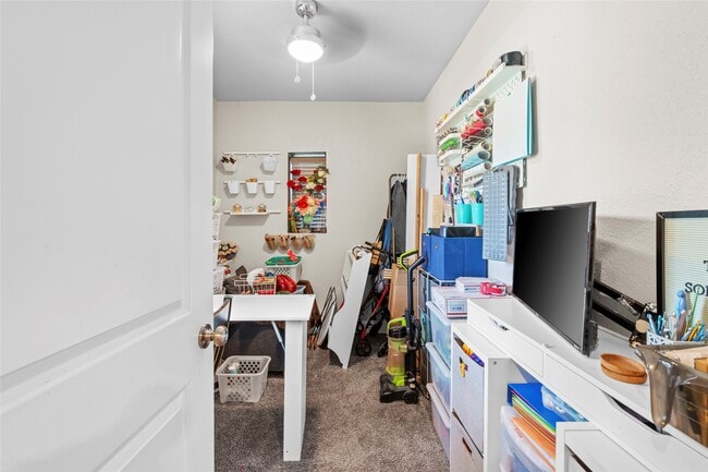 Building Photo - 4630 Woodside St Unit 1