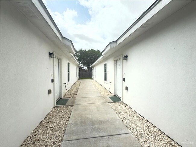 Photo - 1303 W Heritage Dr Unit 2