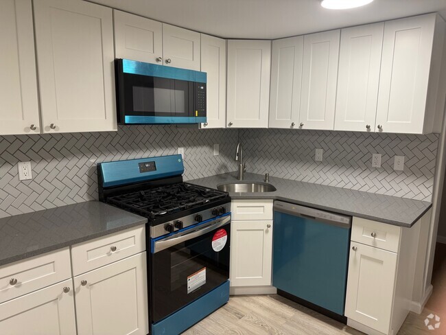 Building Photo - 1442 45th St Unit 1 Rental