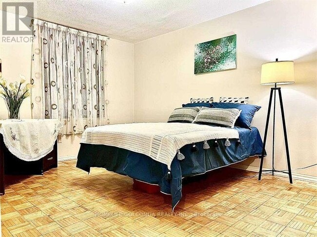 Photo - 2721 Victoria Park Ave Unité 1004