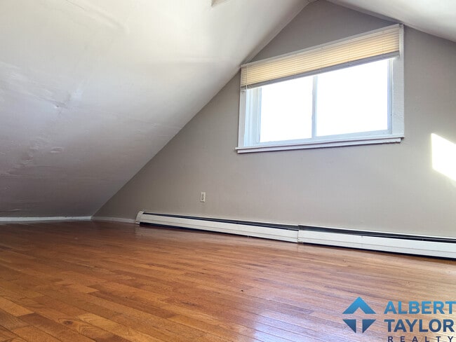 Photo - 8 Sunset St Unit 4