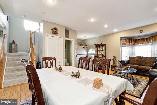 Photo - 47603 Comer Square