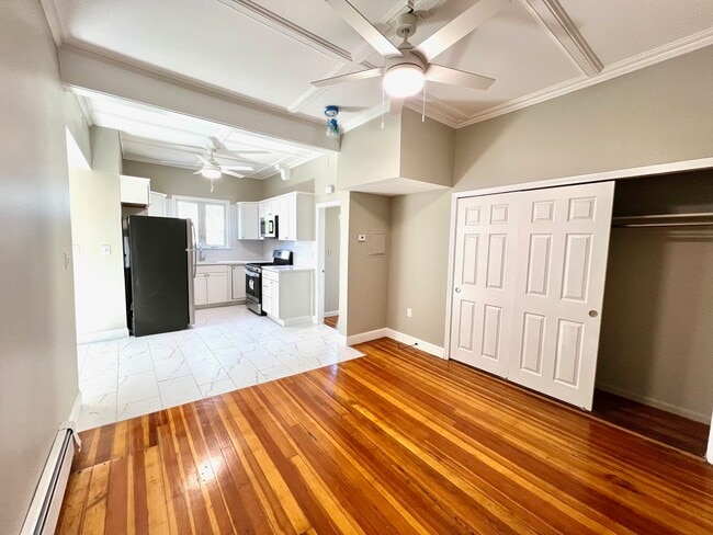 Kitchen/Living - 6 Holland St Unit 6R