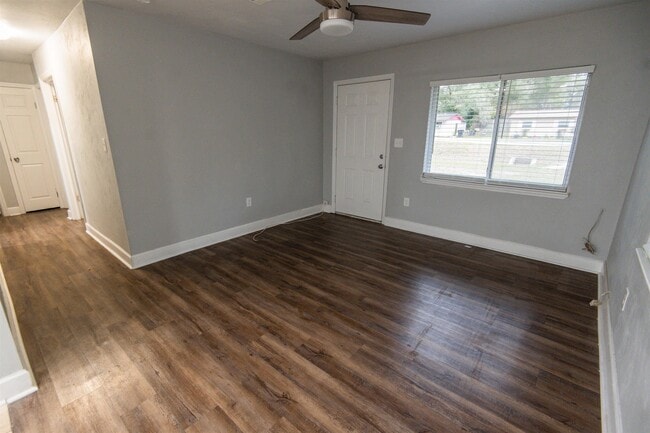 Photo - 3196 N Ridge Rd