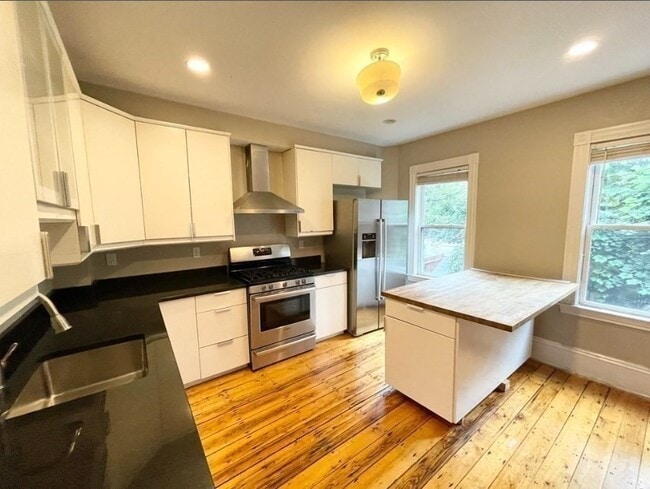 Photo - 51 Greenwich St