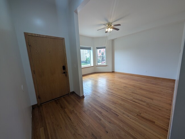 Building Photo - 3212 W Warren Blvd Unit 1