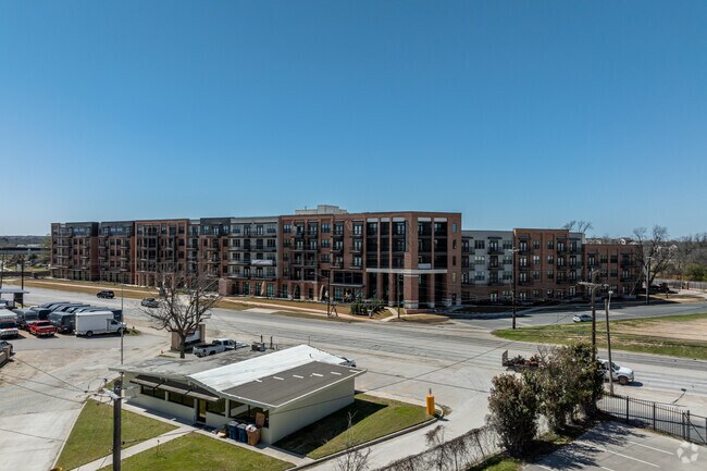 Photo - Eastpoint Apartments