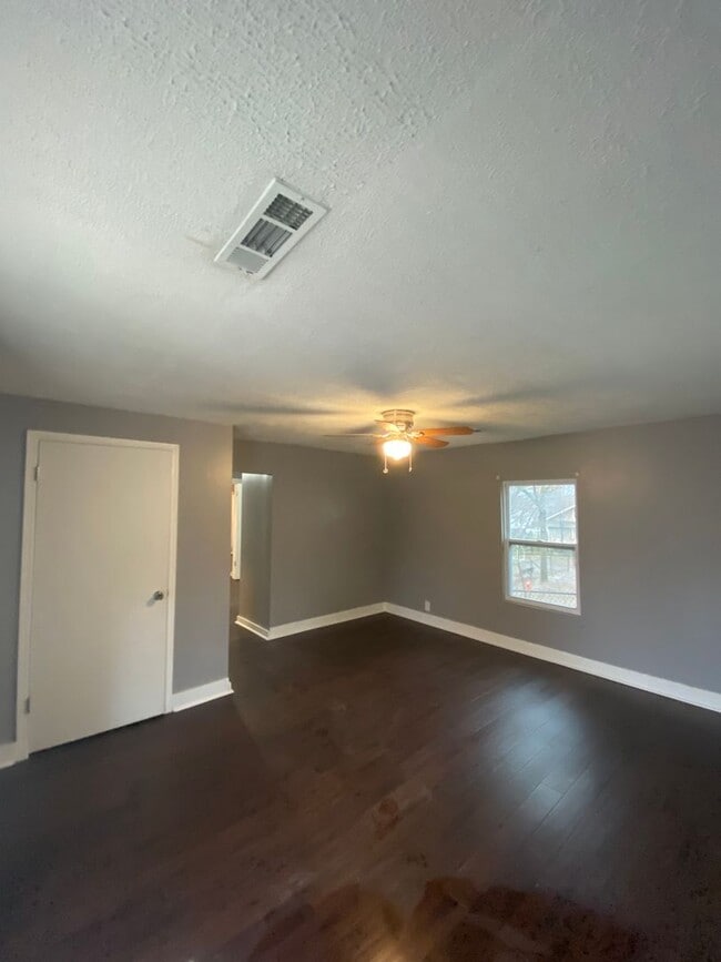 Photo - 5518 N Broadway