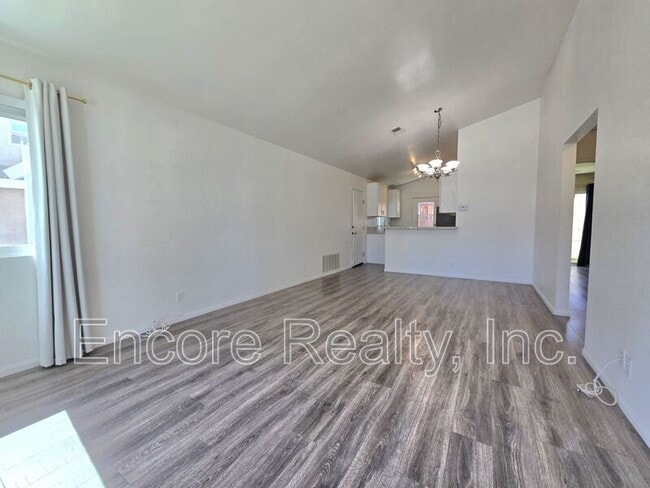 Photo - 2093 Waterbury Dr