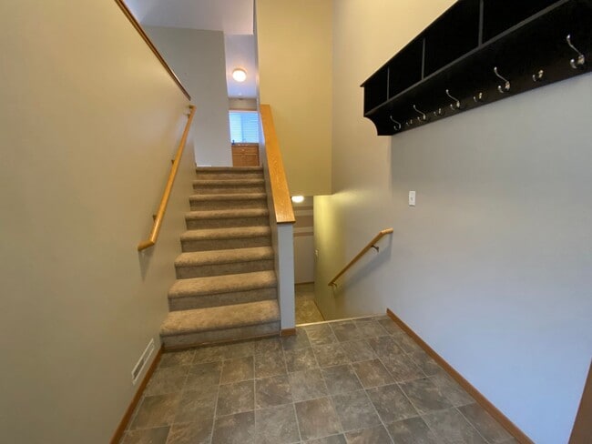 Photo - 3 Bedroom Twinhome!!