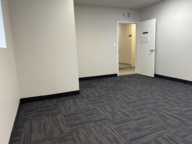 Photo - 2025 Central Park Ave