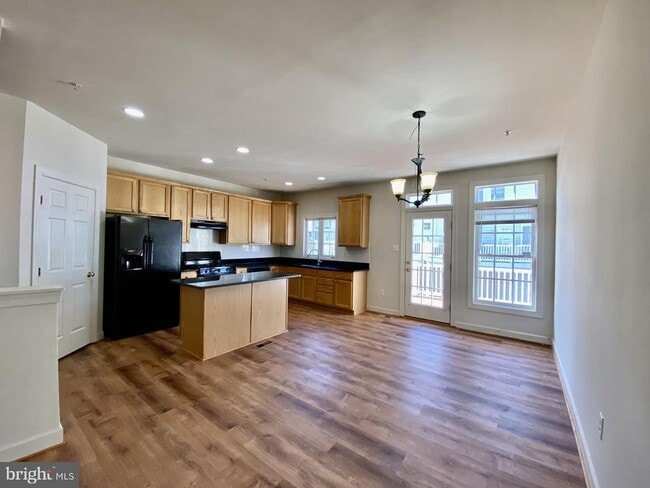 Photo - 23412 Winemiller Way