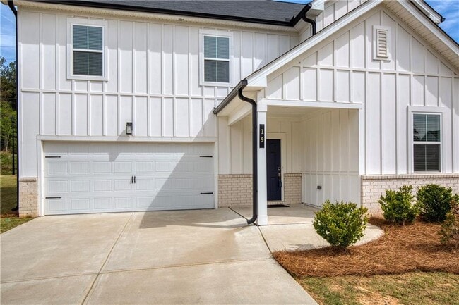 Building Photo - 19 Springwood Ln