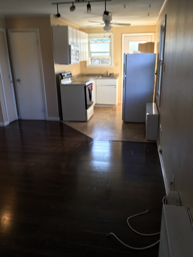 Photo - 34 N Elmhurst Ave Unit A