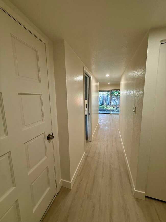 2228 Capistrano Dr