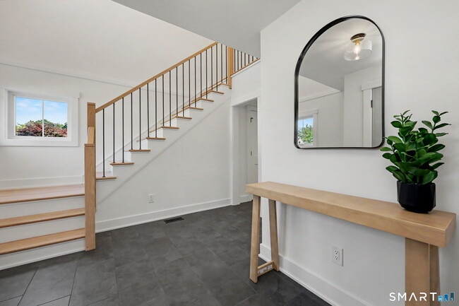 91 Lockwood Rd