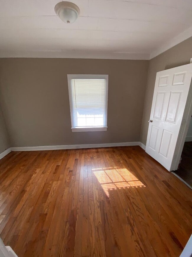 Photo - 609 N Selvidge St