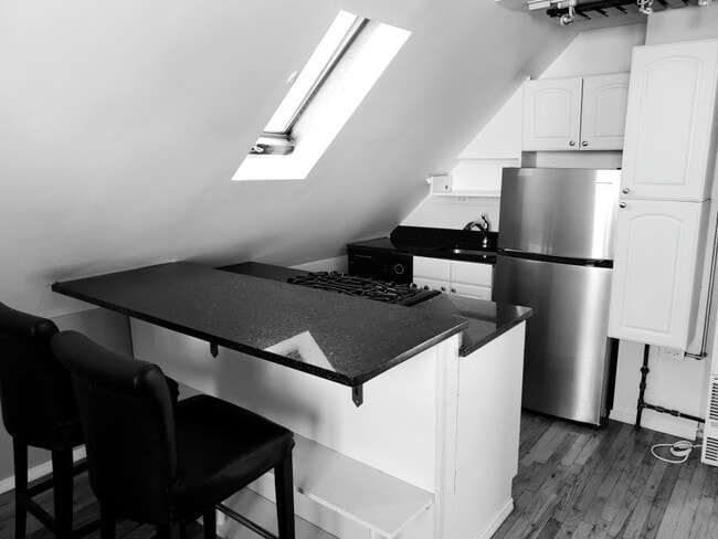 Photo - 2321 W Belmont Ave Unidad 3F