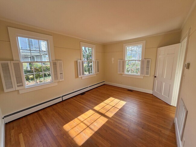 Photo - Mitchell College Historic District - 3BR / 4BA