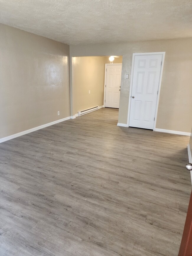 Photo - 1481 Tripp / Lee Apartments