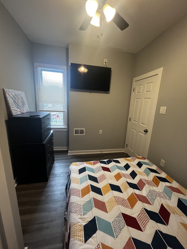 Photo - 2304 N Gratz St