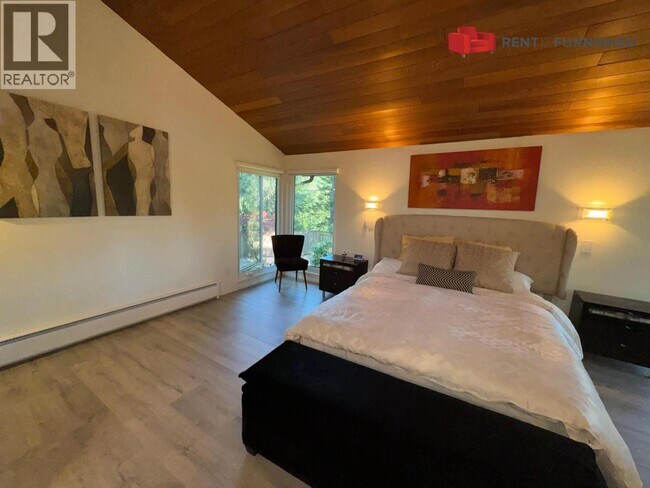 Photo - 5620 Larson Pl
