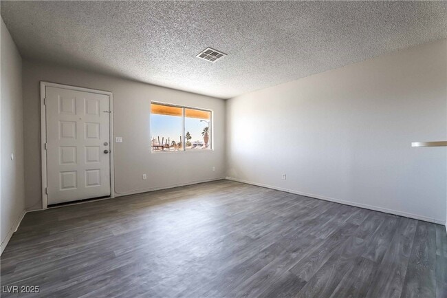 Photo - 419 N 15th St