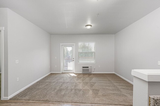 Photo - Howard Commons