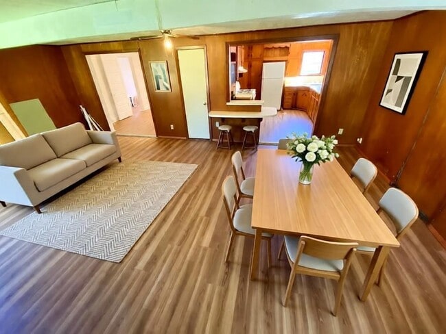 Photo - 1836 Rivercrest St