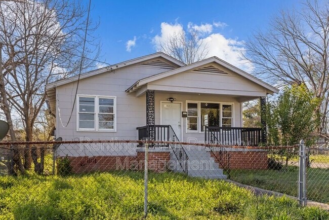 Photo - 1402 Bragg St