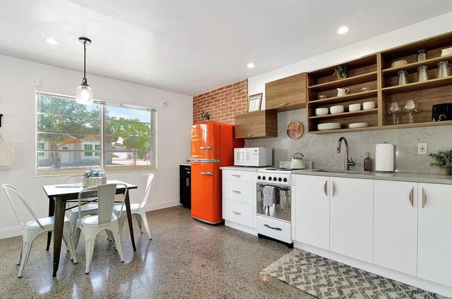 Building Photo - 430 N K St Rental