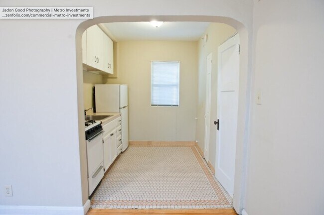 Photo - 1665 N Humboldt Ave Unidad 2