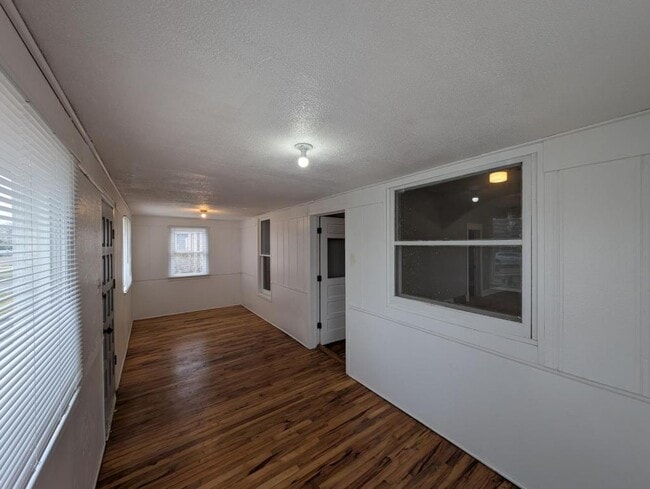 Photo - 231 State St