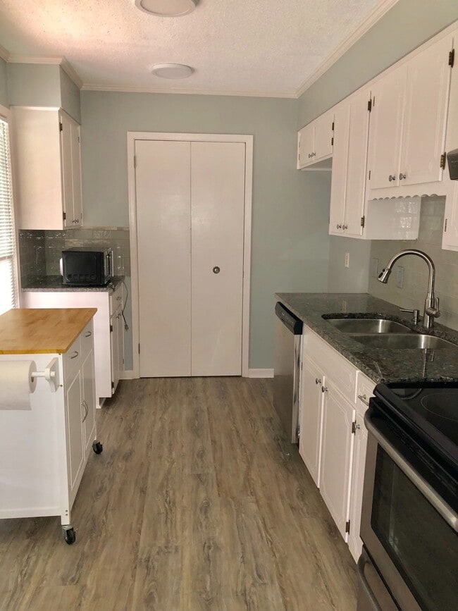 Photo - 1345 Zephyr Hills Dr