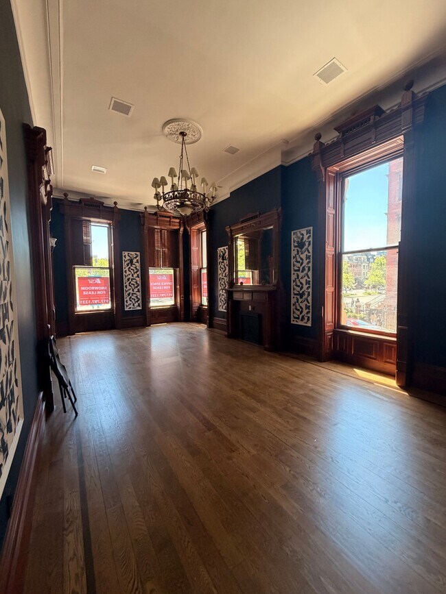 Photo - 241 Lenox Ave Unidad 2